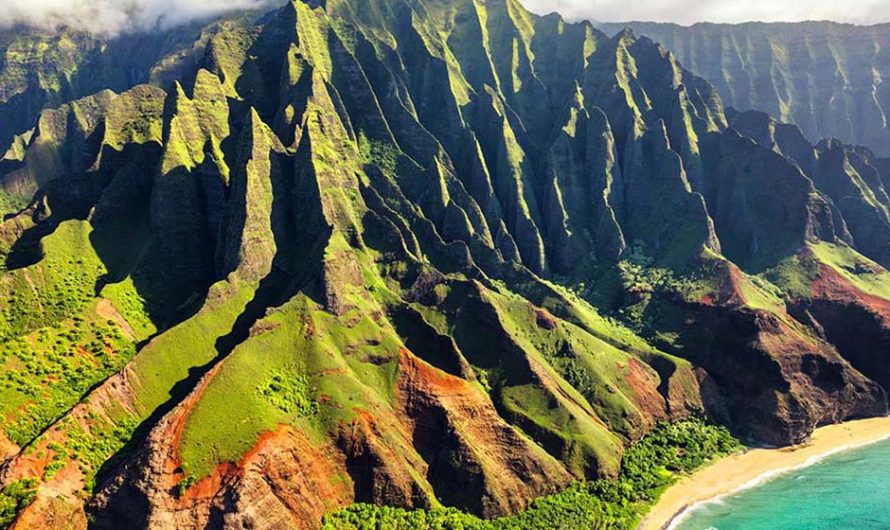Unveiling Strategies for Hawaiian Skies: Insider Tips for a Seamless Journey to the Pacific Paradise